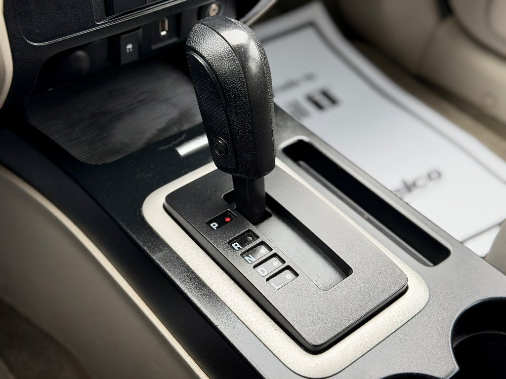 2010 Ford Escape XLS