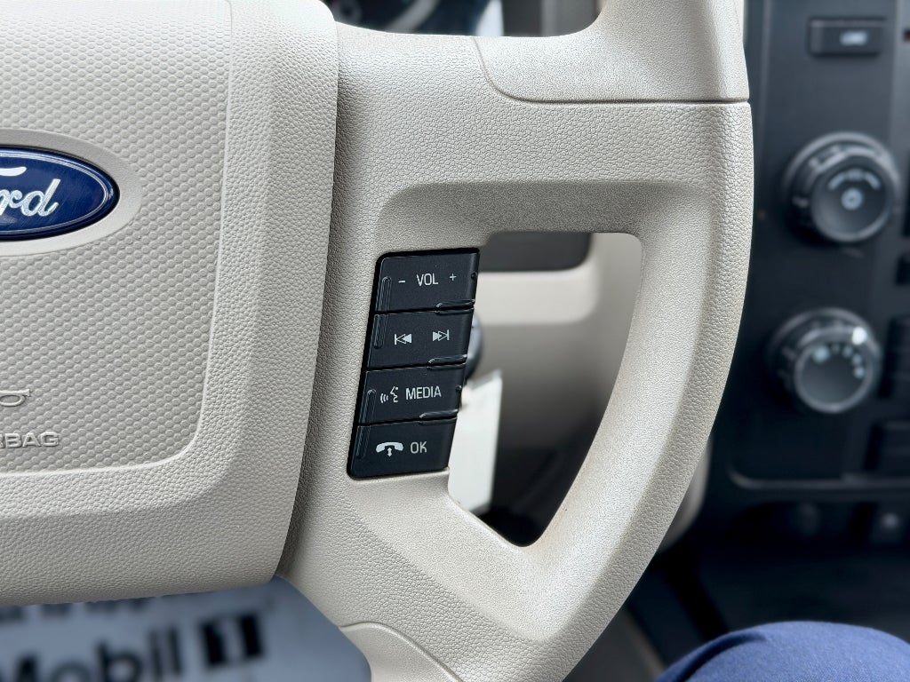 2010 Ford Escape XLS