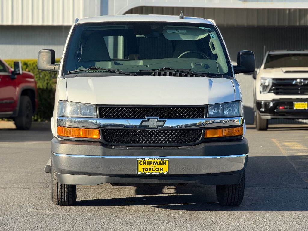 2021 Chevrolet Express Passenger 3500 1LT