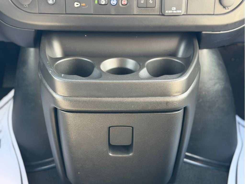2025 Chevrolet Express Passenger 1LT