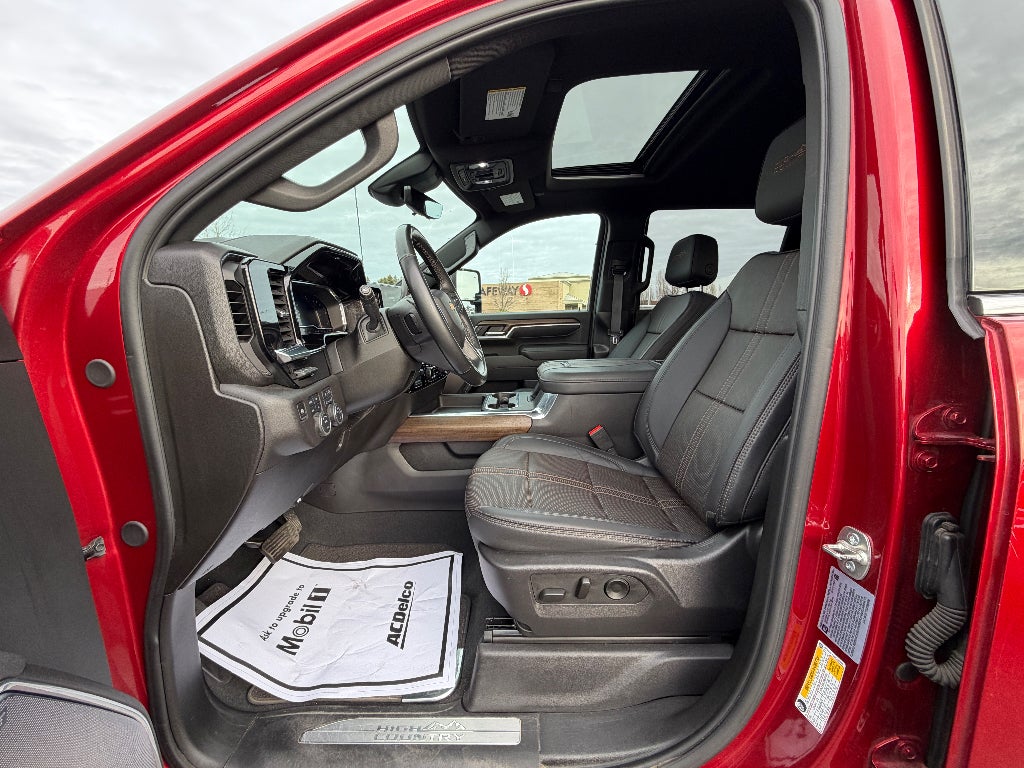 2025 Chevrolet Silverado 3500 HD High Country