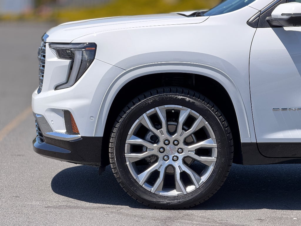2025 GMC Acadia Denali