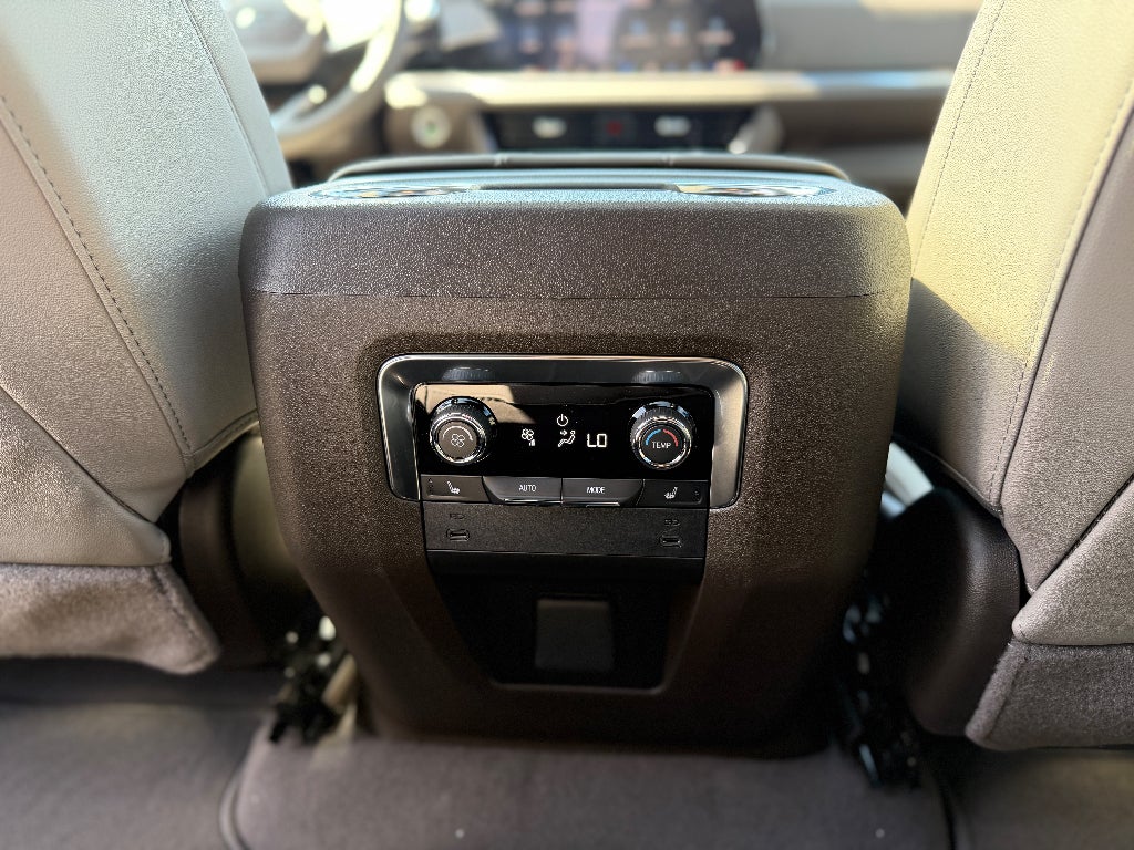 2026 Chevrolet Tahoe Z71 - Photo 15