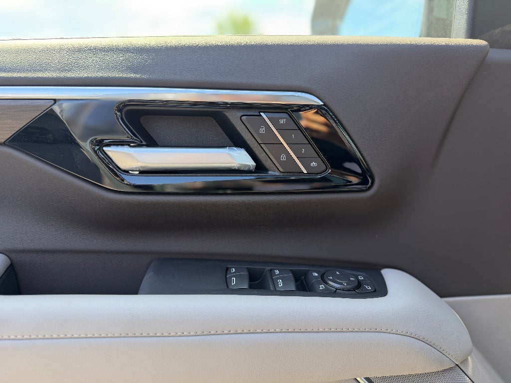 2026 Chevrolet Tahoe Z71 - Photo 16