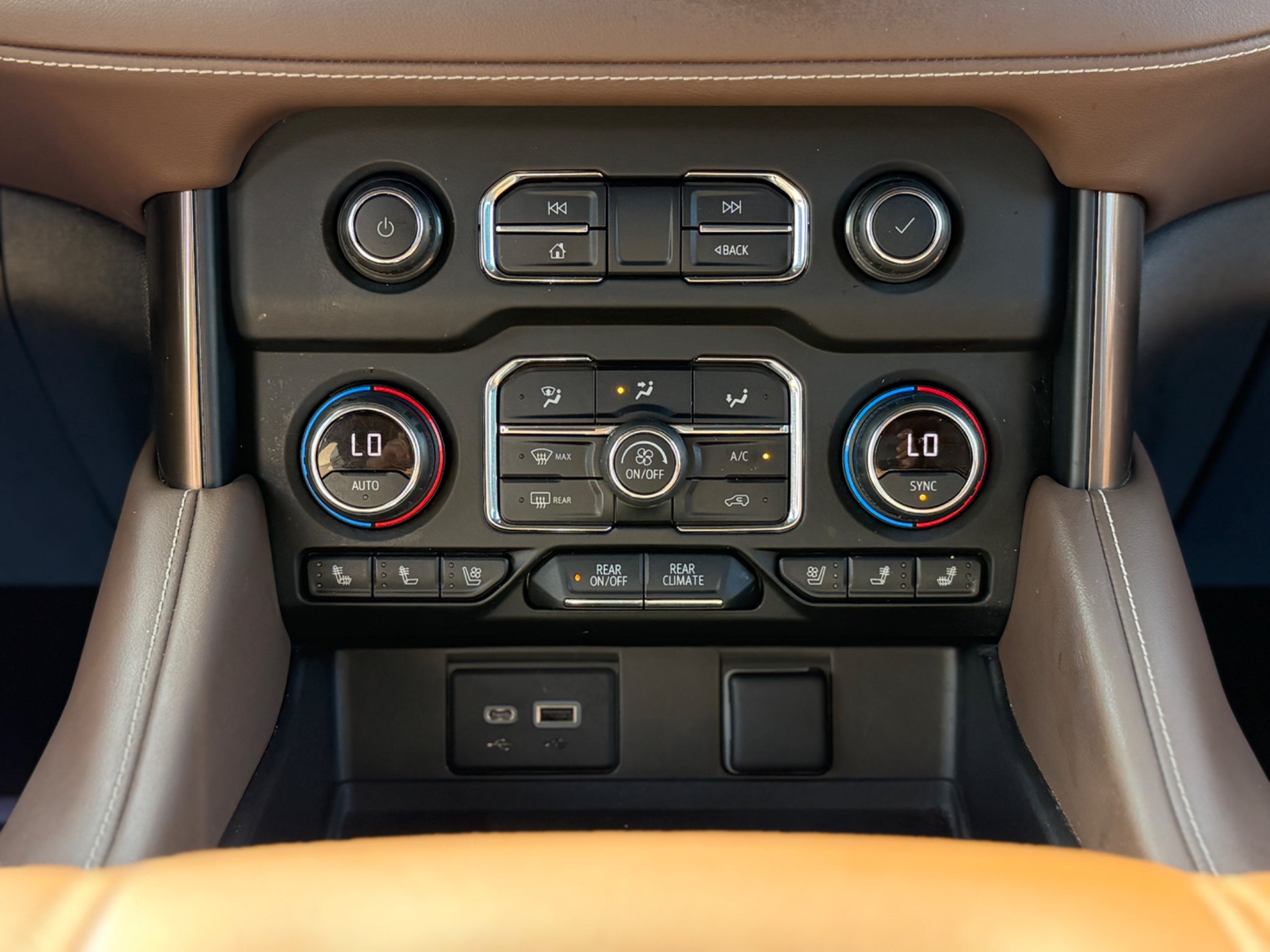 2021 Chevrolet Suburban High Country