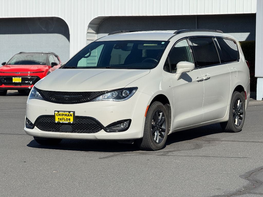 2020 Chrysler Pacifica Launch Edition