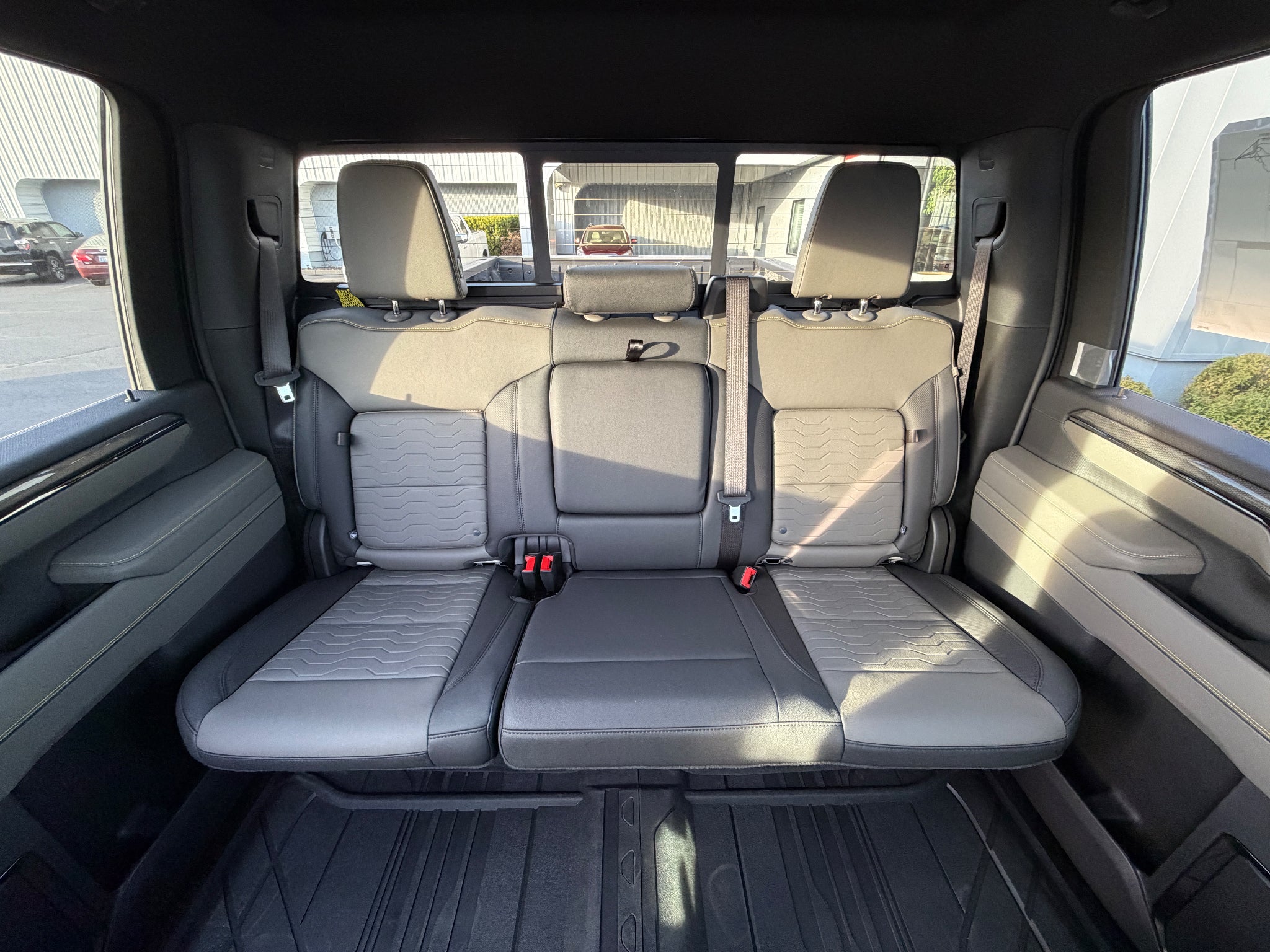 2026 Chevrolet Silverado 2500 HD ZR2 - Photo 21