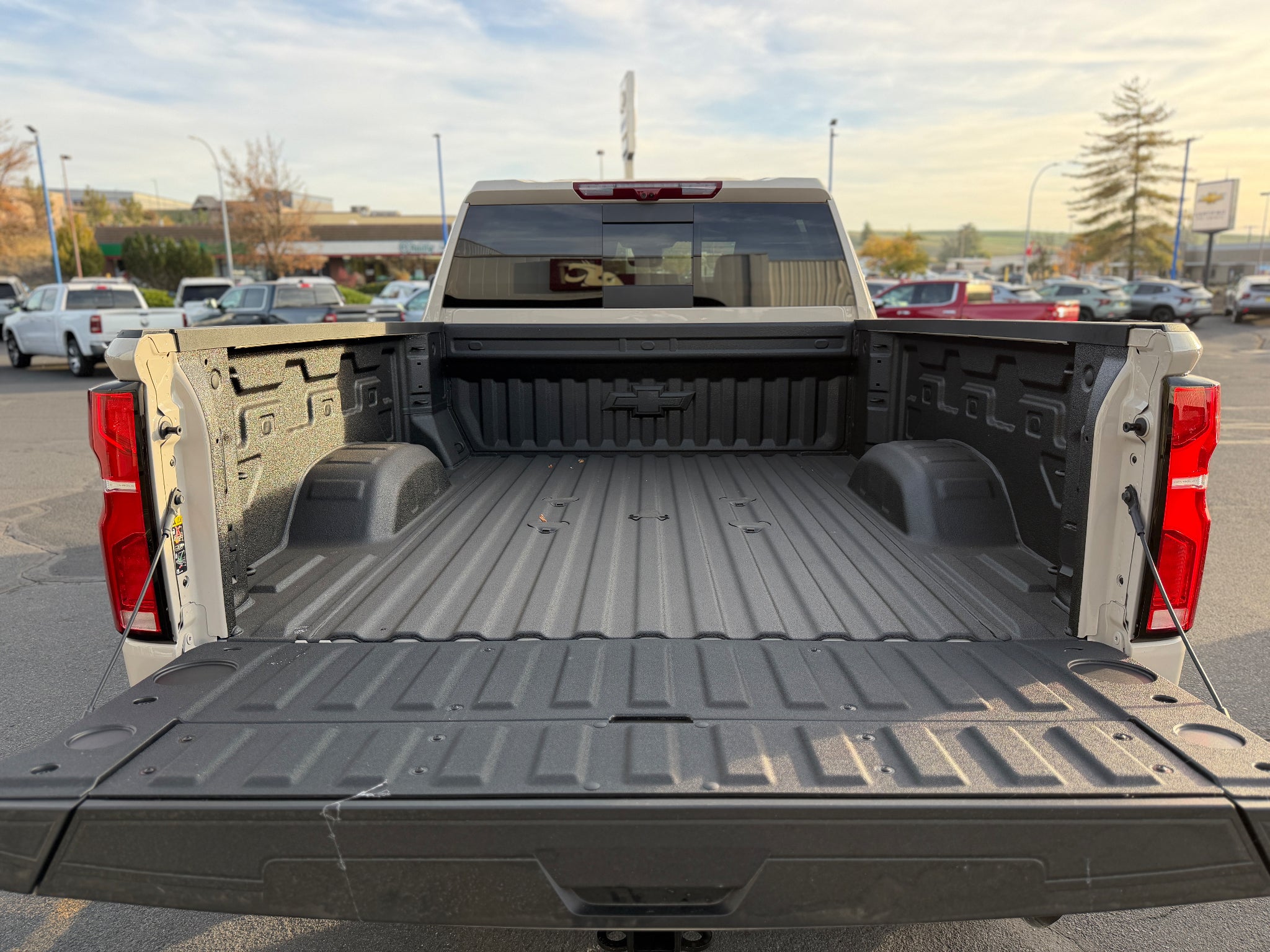 2026 Chevrolet Silverado 2500 HD ZR2 - Photo 8