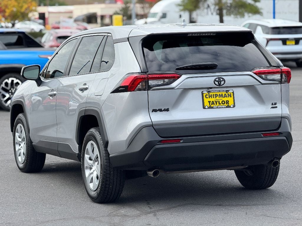 2022 Toyota RAV4 LE