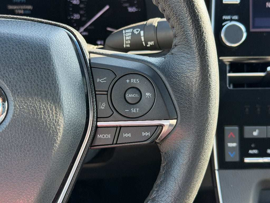 2022 Toyota Avalon XLE