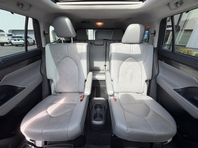 2020 Toyota Highlander Hybrid Platinum