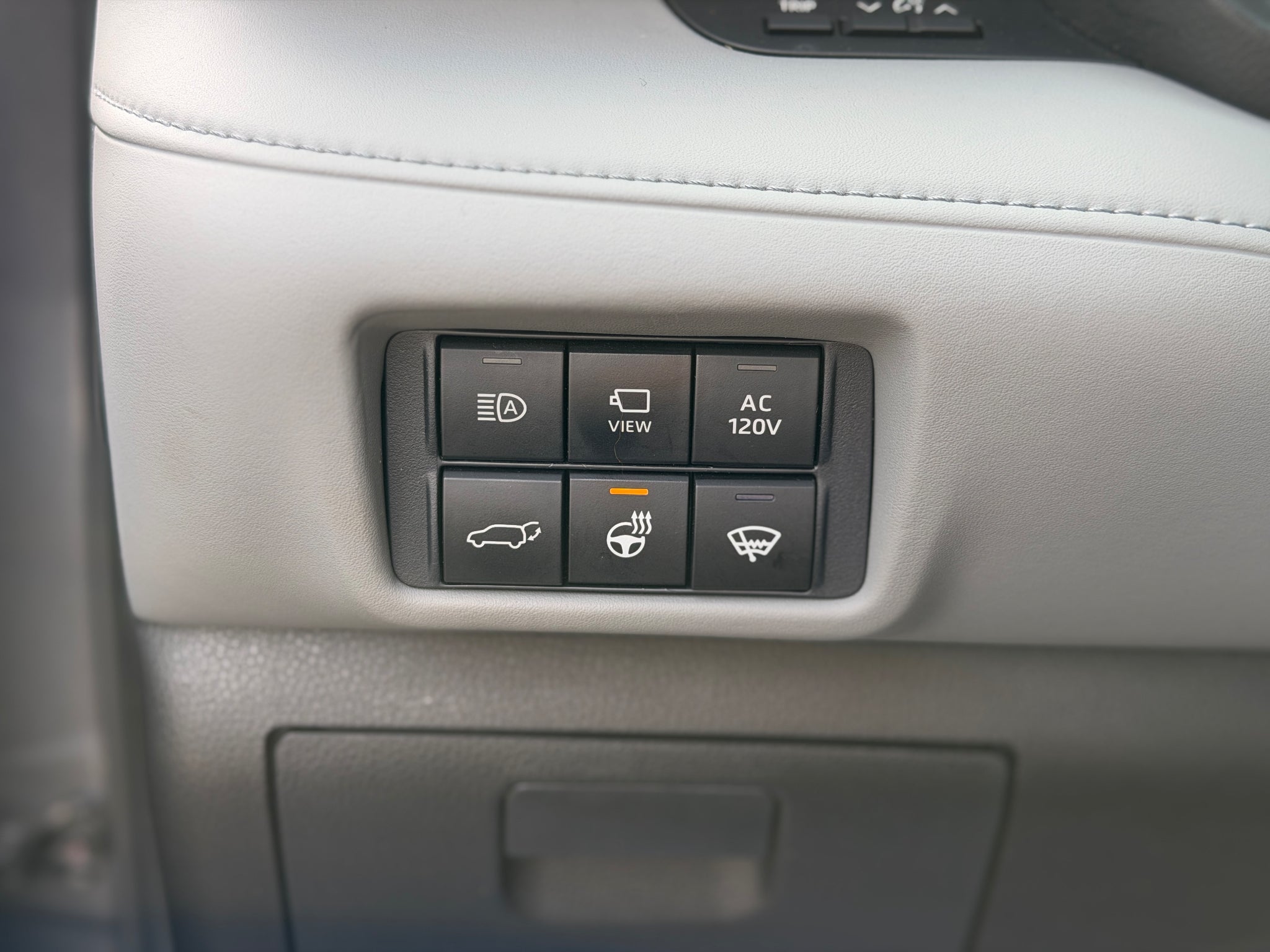 2020 Toyota Highlander Hybrid Platinum